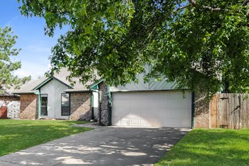 2705 Pinto Trail Edmond, OK 73012